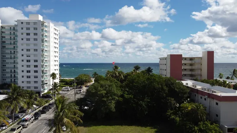 ARMANICASA Residences Pompano Beach, Pompano Beach